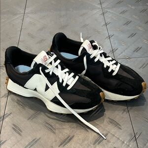 🖤New Balance Black and White 327 Athletic Shoes